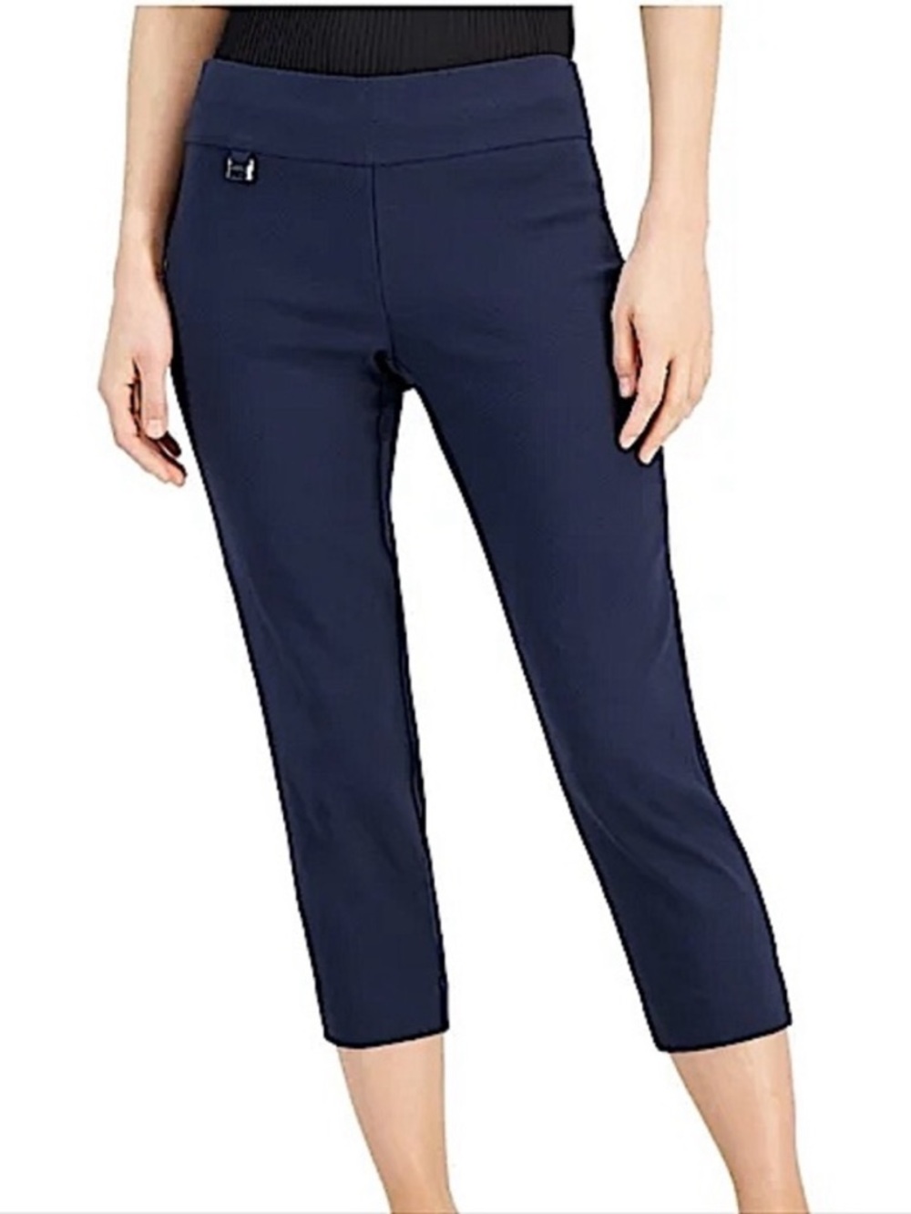 Alfani Essential Textured Capri Pull On with Tummy Control